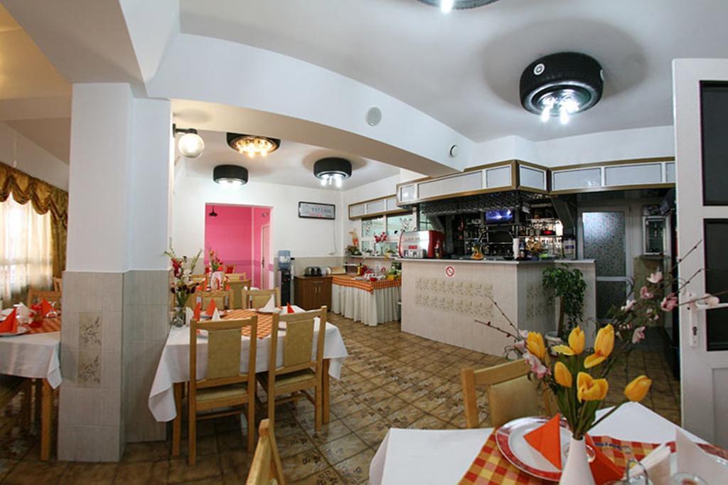 Pensiunea Soferul Norocos Bacău Extérieur photo